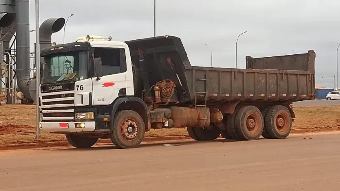 Caminhao Caçamba truck Scania Tracado