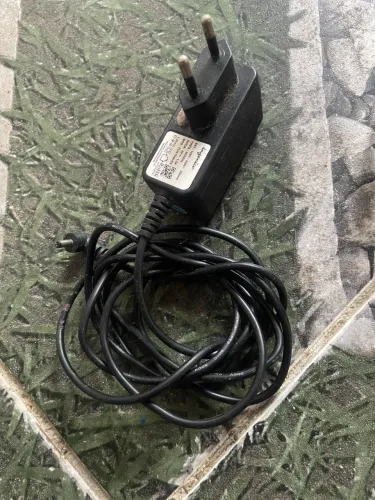 Fontes e cabos