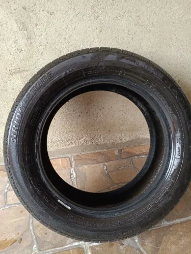 PNEU BRIDGESTONE 195/55/R15 EM ÓTIMO ESTADO