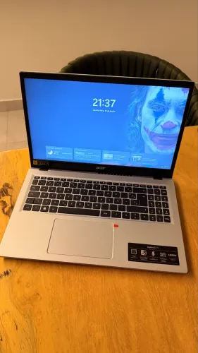 Notebook Acer 3 15 muito novo