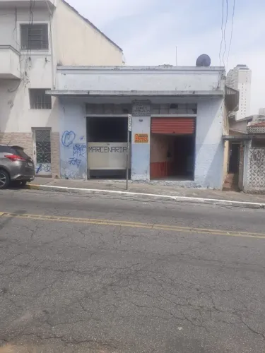 * Terreno com casa para demolição