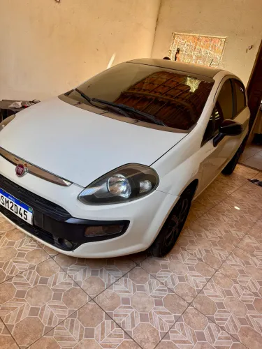 Fiat Punto Attractive 1.4 Fire Flex 8V 5P 2014