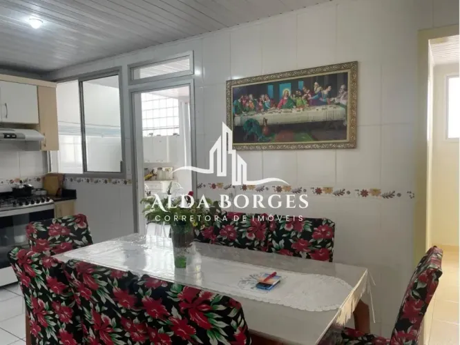 Casa/Apartamento de Esquina | 4 Quartos (1 Suíte) | 164,70m² | 1 Vaga Coberta