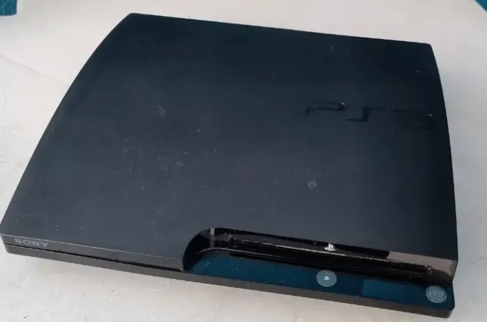 PlayStation 3 Slim 120GB (CECH-2001A) - No Estado / Para Conserto ou Peças