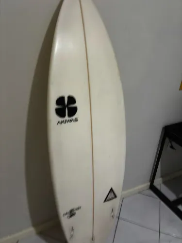 prancha de surf Akiwas IMPECÁVEL!