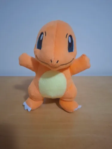 Pelúcia Pokemon Charmander 20 cm