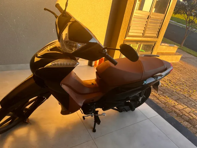 Moto a venda