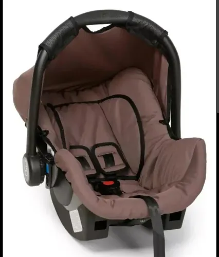 Vendo bebe conforto e cadeirinha