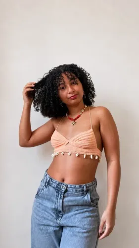 Cropped de Crochê Artesanal com Búzios, tamanho P