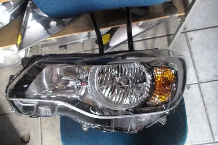 Farol Esquerdo Subaru Impreza Awd Sedan 2012/13/14/15/ 2016 Esquerdo