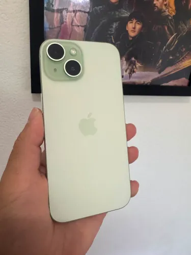 iPhone 15 todo original Verde nunca aberto 