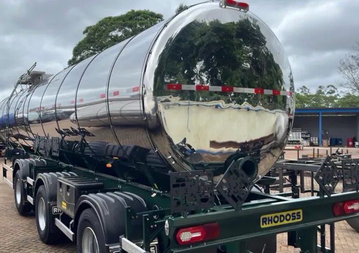Carreta tanque isotérmica maçarico 37000lts
