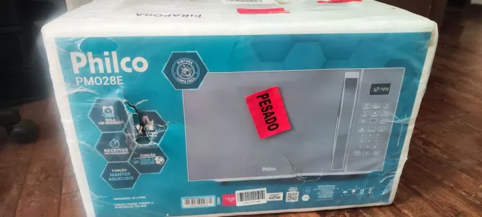 Microondas Philco na caixa