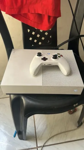 Xbox one 1T vendo ou troco