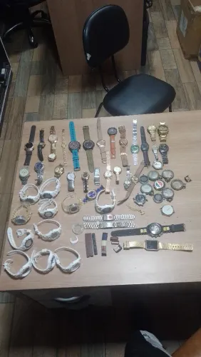 Relógios lote com mas de 30 peças completa e diversas peças 