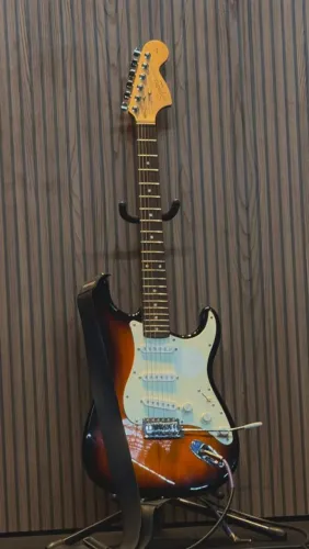 Guitarra Squier stratocaster