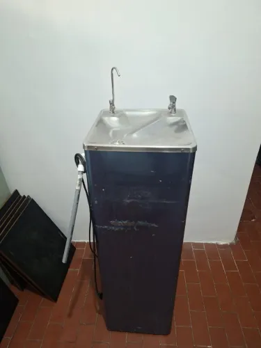 Bebedouro de Coluna Inox - VEJA ISSO !!