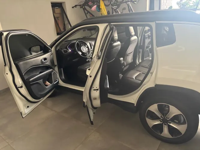 Jeep Compass Longitude 2.0 4X4 Dies. 16V Aut. 2017
