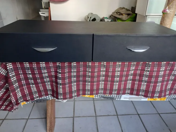 Bancada preta de salão