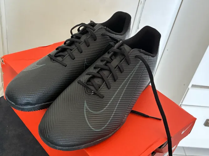 Chuteira Nike Mercurial Vapor 16 Club