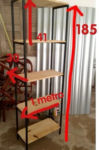 Estante de metalon
