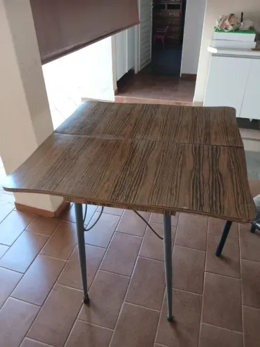Mesa fórmica dobrável 1x1 m