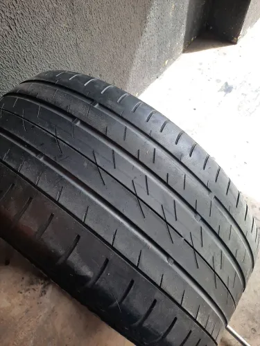 Pneu 275/40/19 Continental (1 unidade)