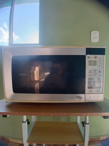 Microondas Vende-se Consul 127V 20L.