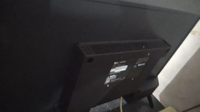 Estou vendendo a TV LG 32 tem documento e está tudo boa ela