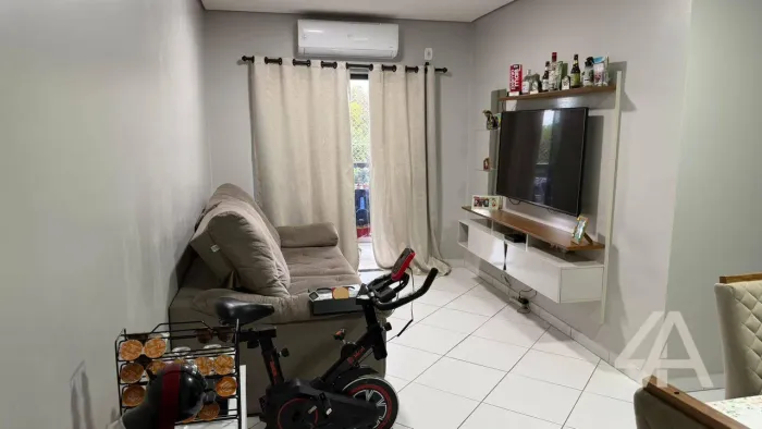 (Vende-se) IVORY - Apartamento com 3 dormitórios, 91 m² por R$ 400.000 - Militar - Porto V