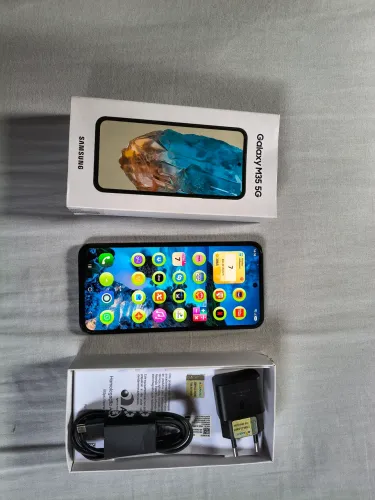Celular Samsung M35 com carregador super rápido 25w original