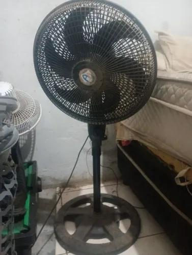 Vende-se um ventilador