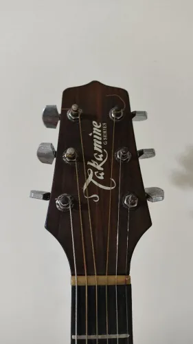 Violão takamine pra vender logo
