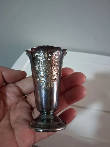 Vendo antigo paliteiro de mesa de prata 90