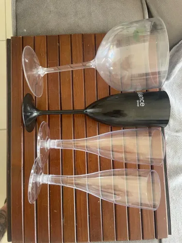 Taça de plástico doação 