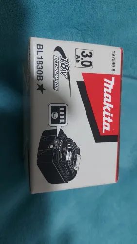 Bateria Makita Original 3.0Ah 18V Lítio BL1830B NOVA LACRADA