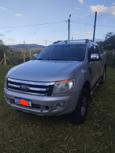 Ford Ranger XLT 2.5 16V 4X2 CD Flex 2014