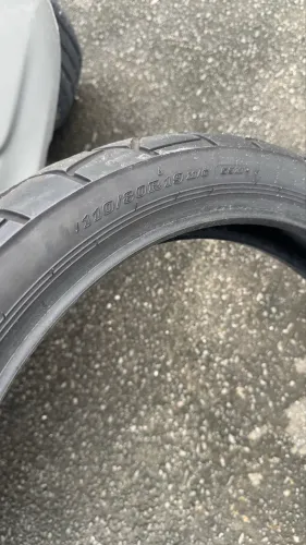 Pneu 110/80/R19 CB 500x