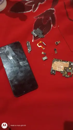 Vendo peças e a do tela do moto E22