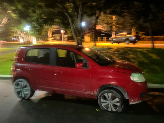 Fiat Uno Vivace 1.0 EVO Fire Flex 8V 3P 2012