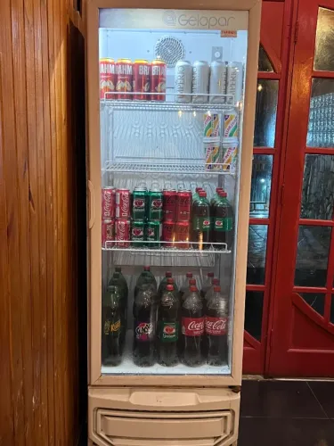 Geladeira expositora de bebidas