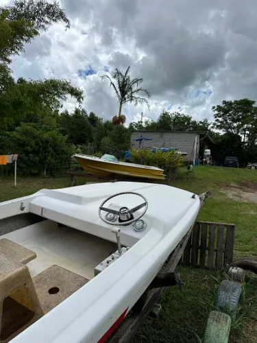 Lancha motorboat para 4 pessoas moto 60hp documentada 