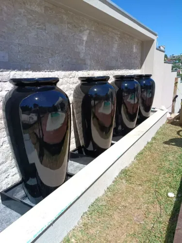 Fonte de jardim, bacia e vaso