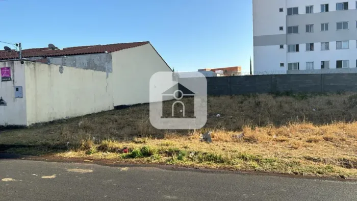 Terreno Para Venda No Bairro Jardim Canaã