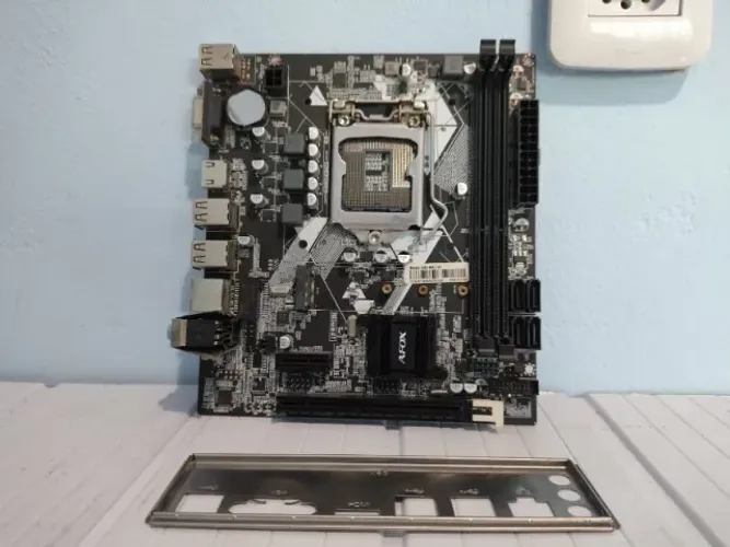 Placa Mãe AFOX H61-MA2 V3 LGA 1155 DDR3
