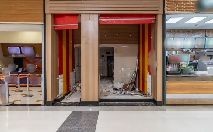 Loja em shopping na Avenida dos Autonomistas, 1828 - SuperShopping Osasco - M20 33 m²