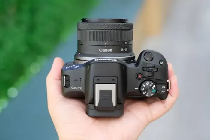 Câmera canon r50 vendo ou troco
