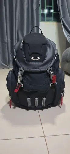 Mochila Oakley Bathroom Sink
