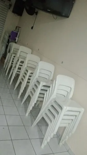 40 cadeiras Parati