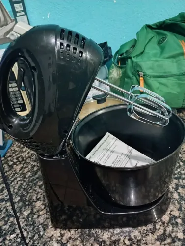 Batedeira de Bolo Ótimo Estado "Desapego"